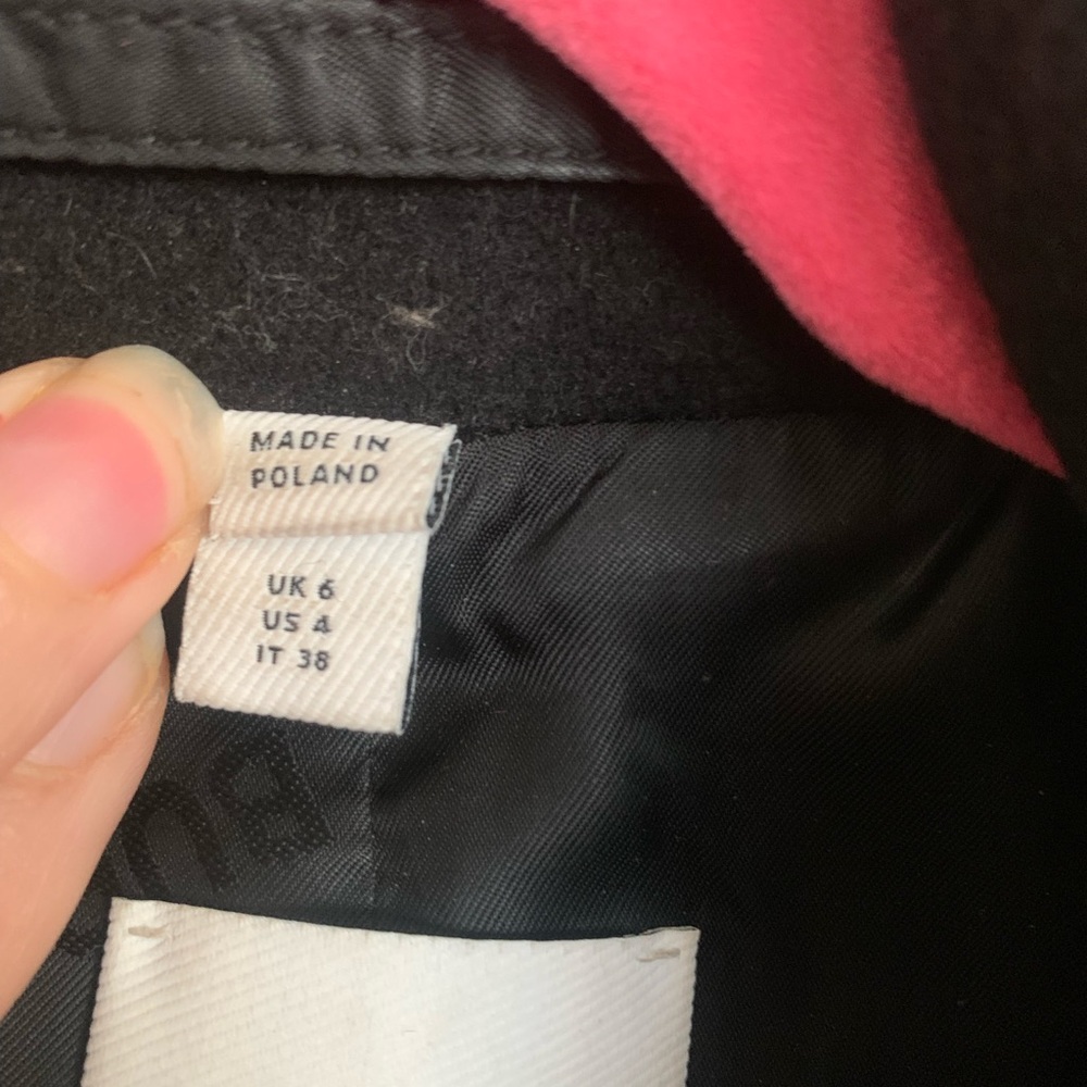 Burberry Wool Blend Coat with Leather Pockets - Picture 4 of 7